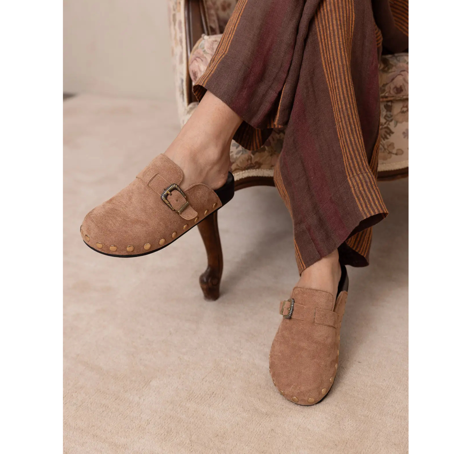 The tonie - latte studded buckle clog