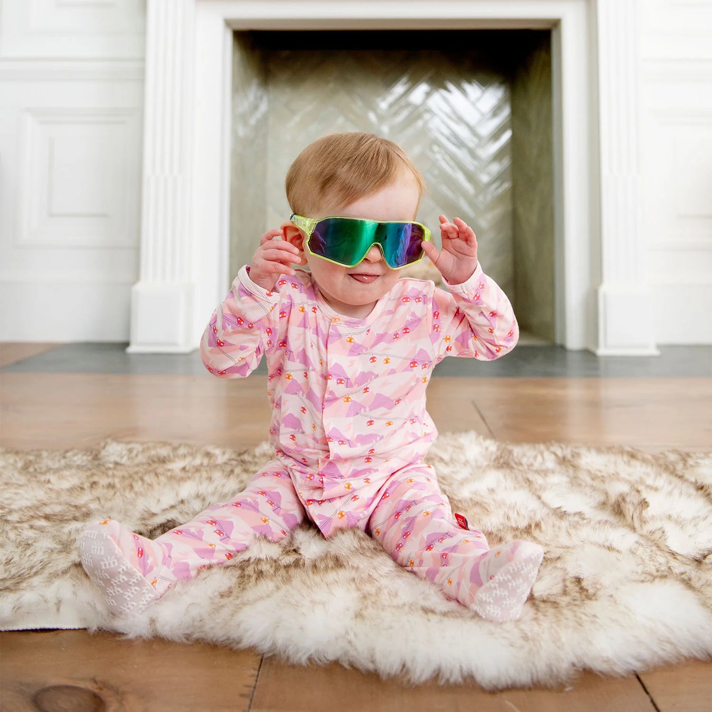 Pink apres chic footie