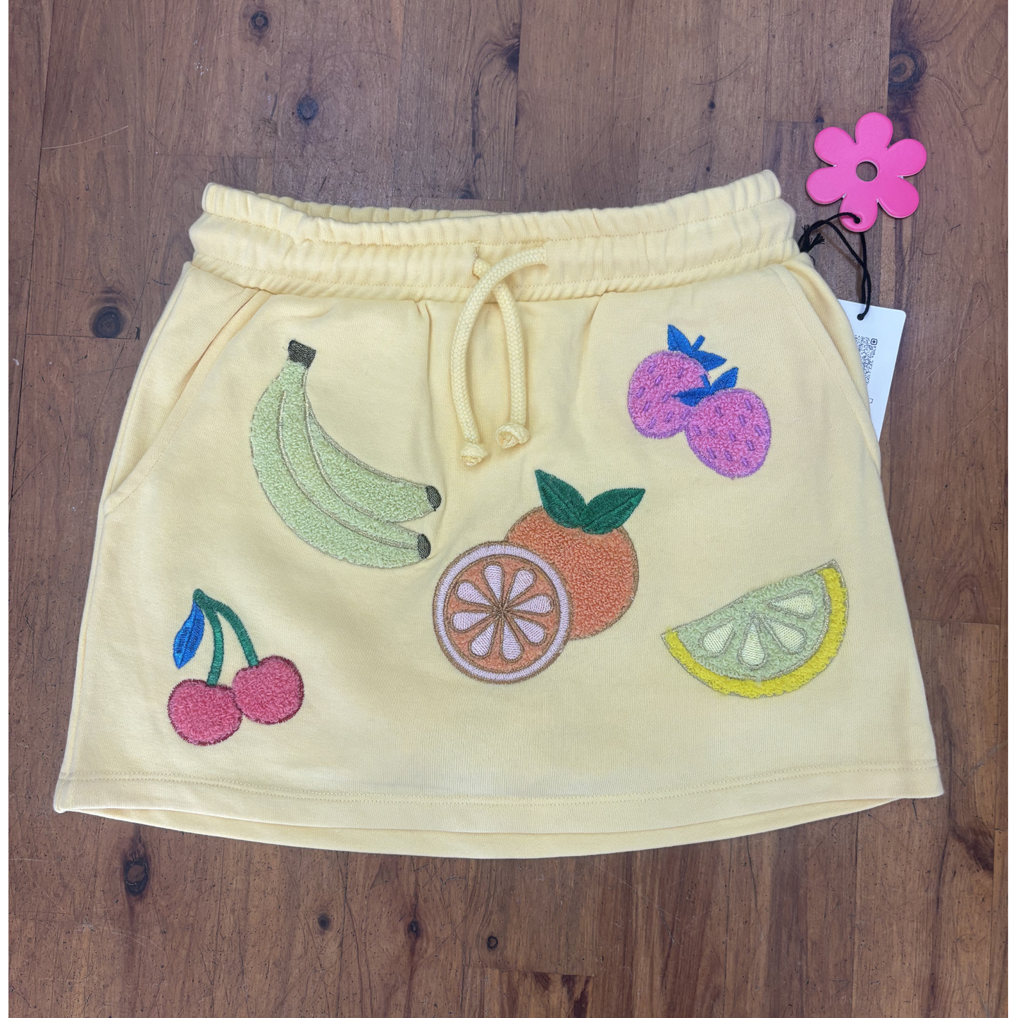 Embroidered fruits skort