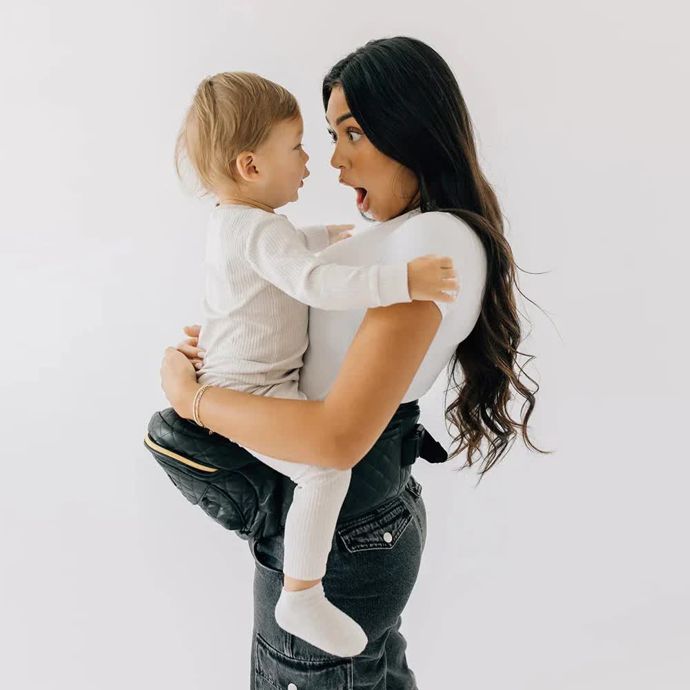 Hip carrier - vegan leather black