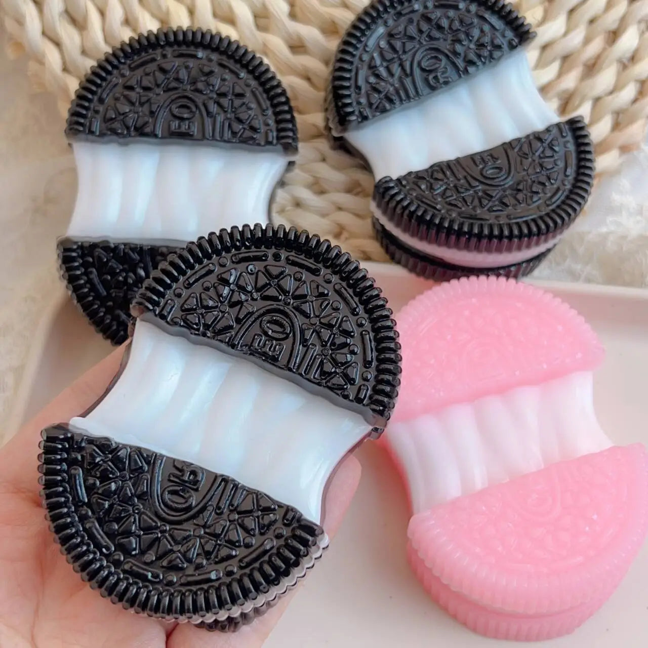 Oreo squishy - stretched