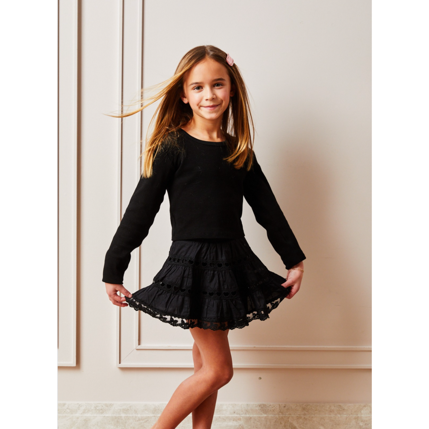 Sofia heart bow lace mini skirt - black