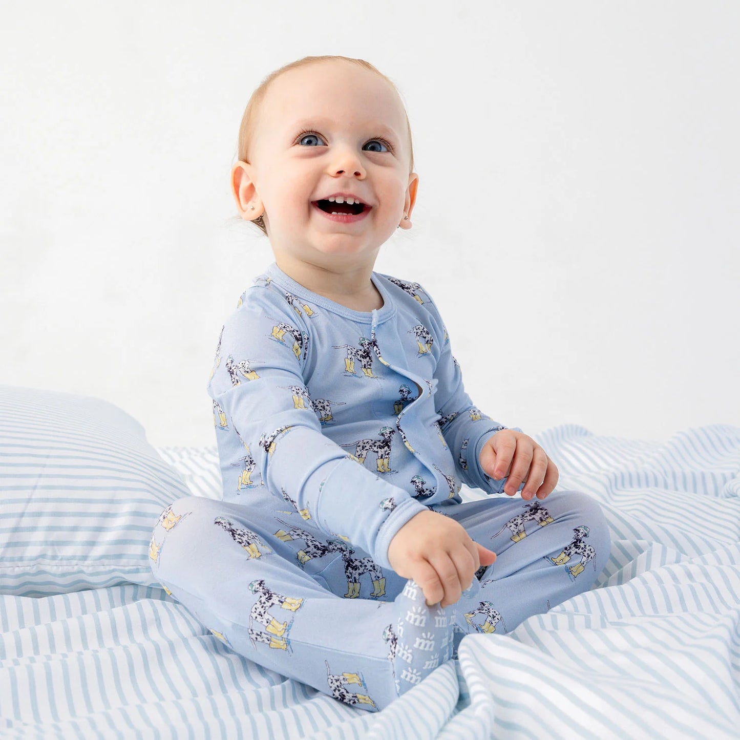 Spots and splashes footie