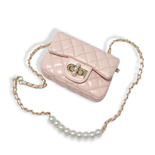 Pearl closure quilted purse