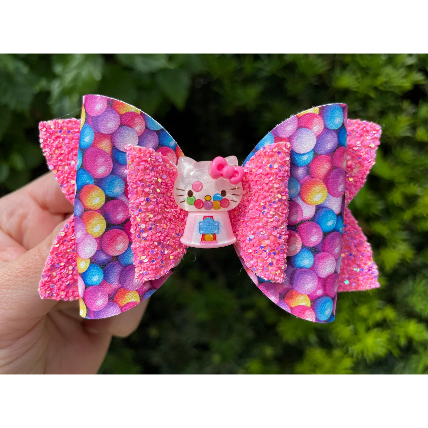 Kitty bubble gum bow