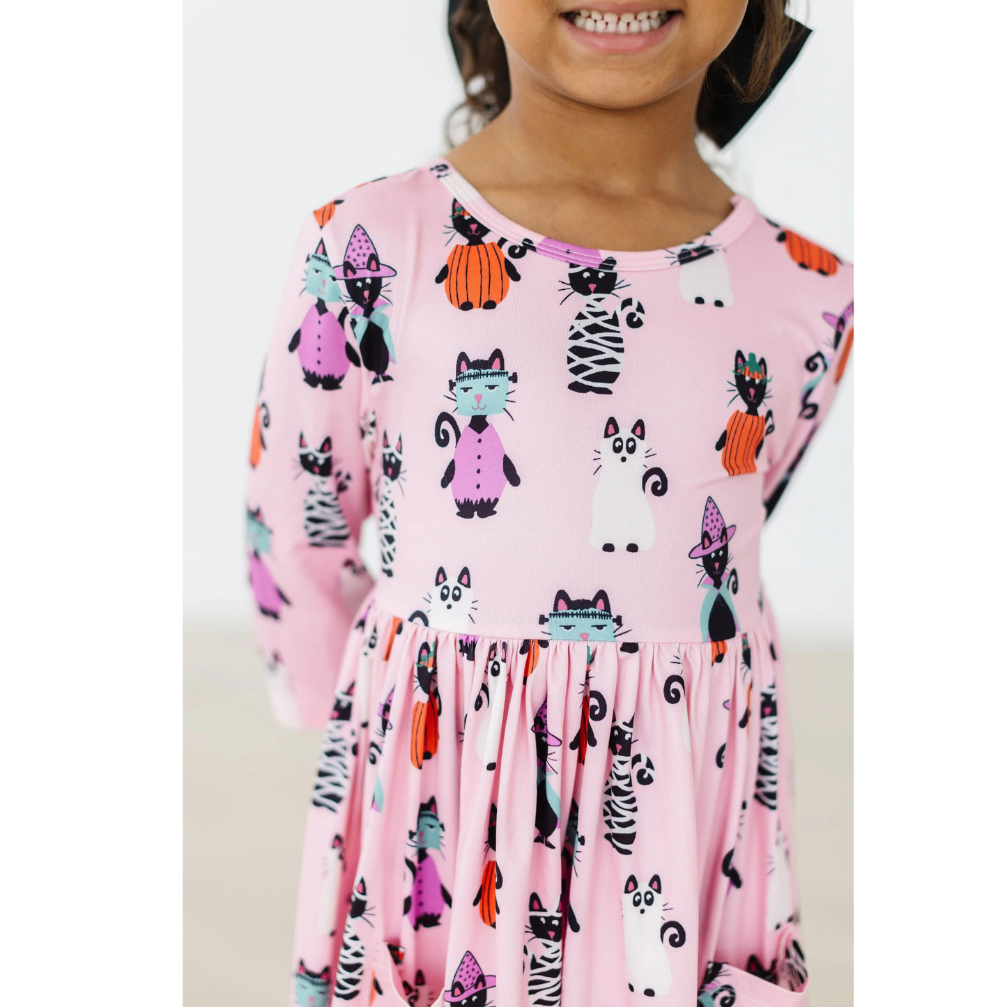 Purr-fectly spooky 3/4 sleeve pocket twirl dress