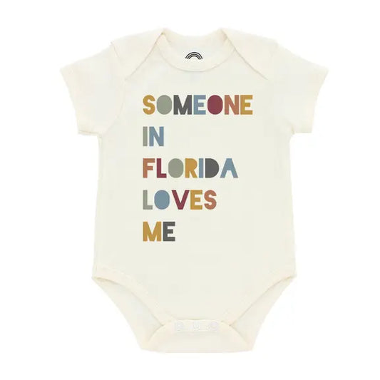 Someone loves me s/s onesie