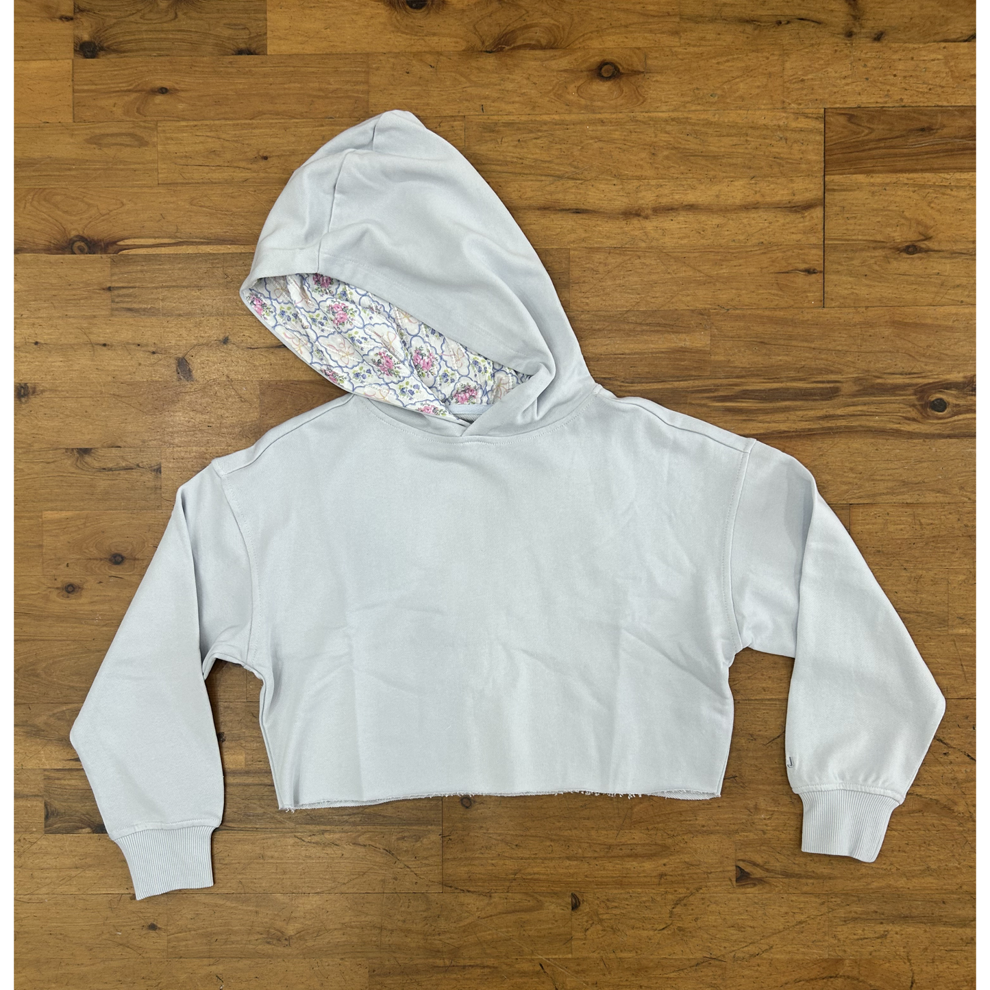 Tristan cropped hoodie - baby blue/flor bouquet