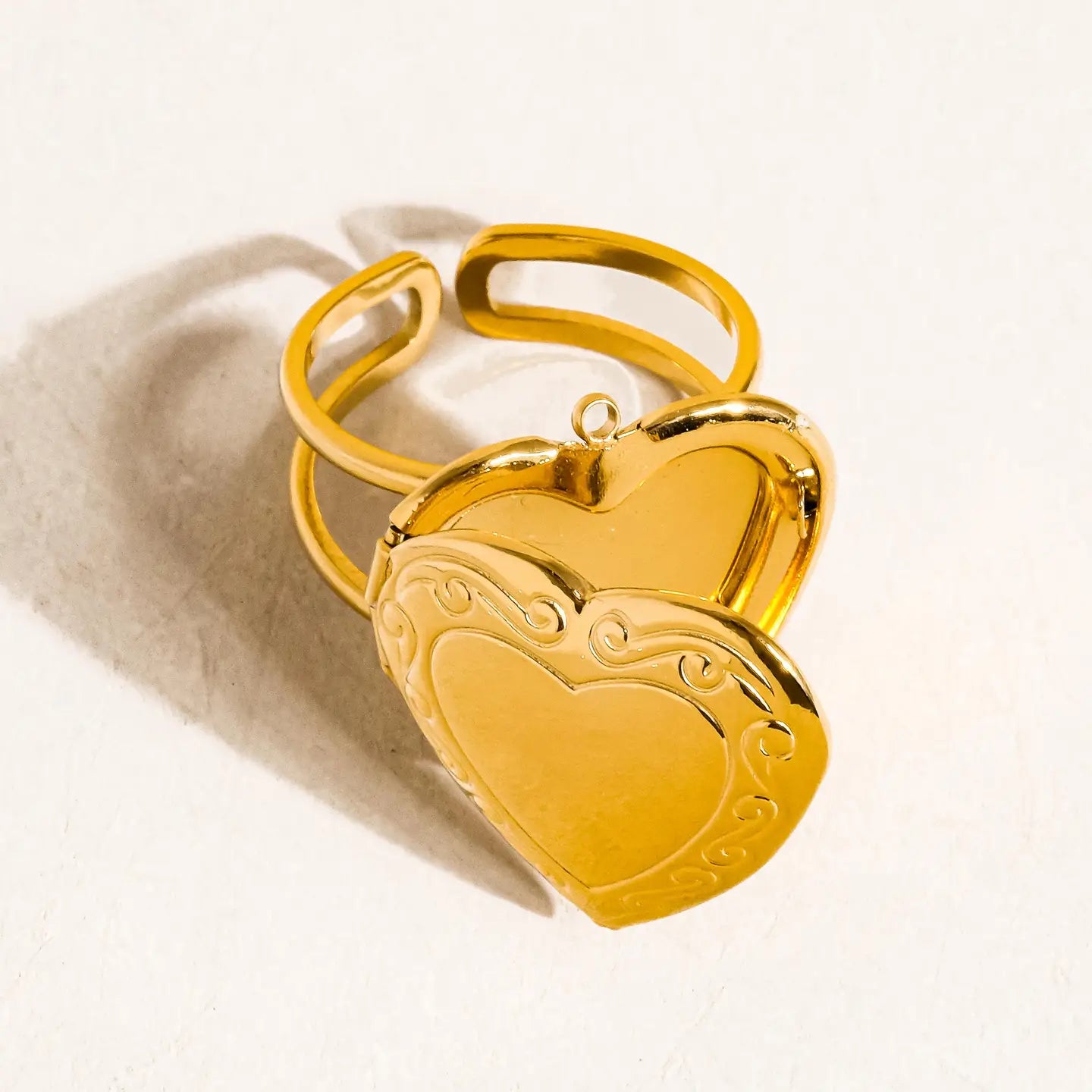 Sefina - locket heart ring