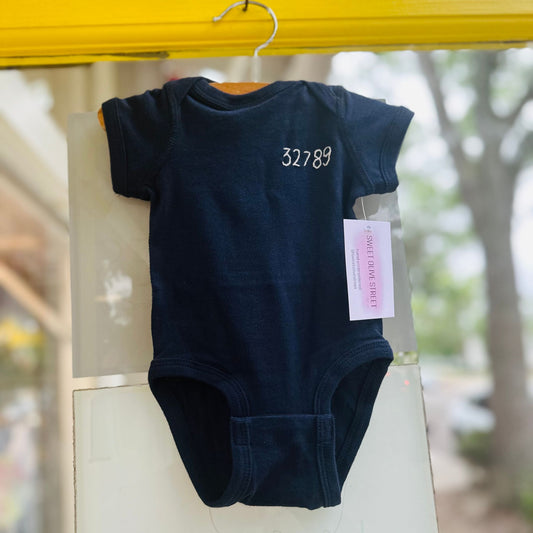 32789 onesie - navy/white