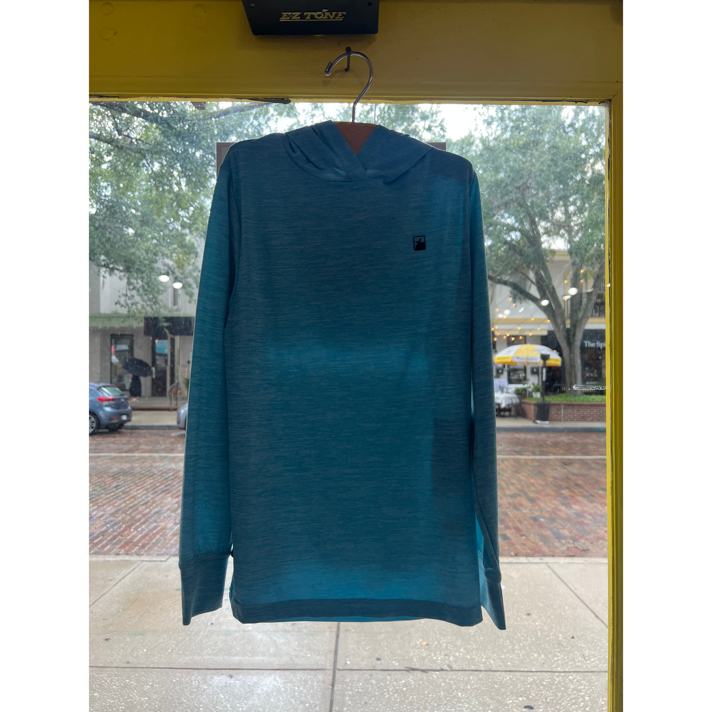 Adventurer perf hoodie