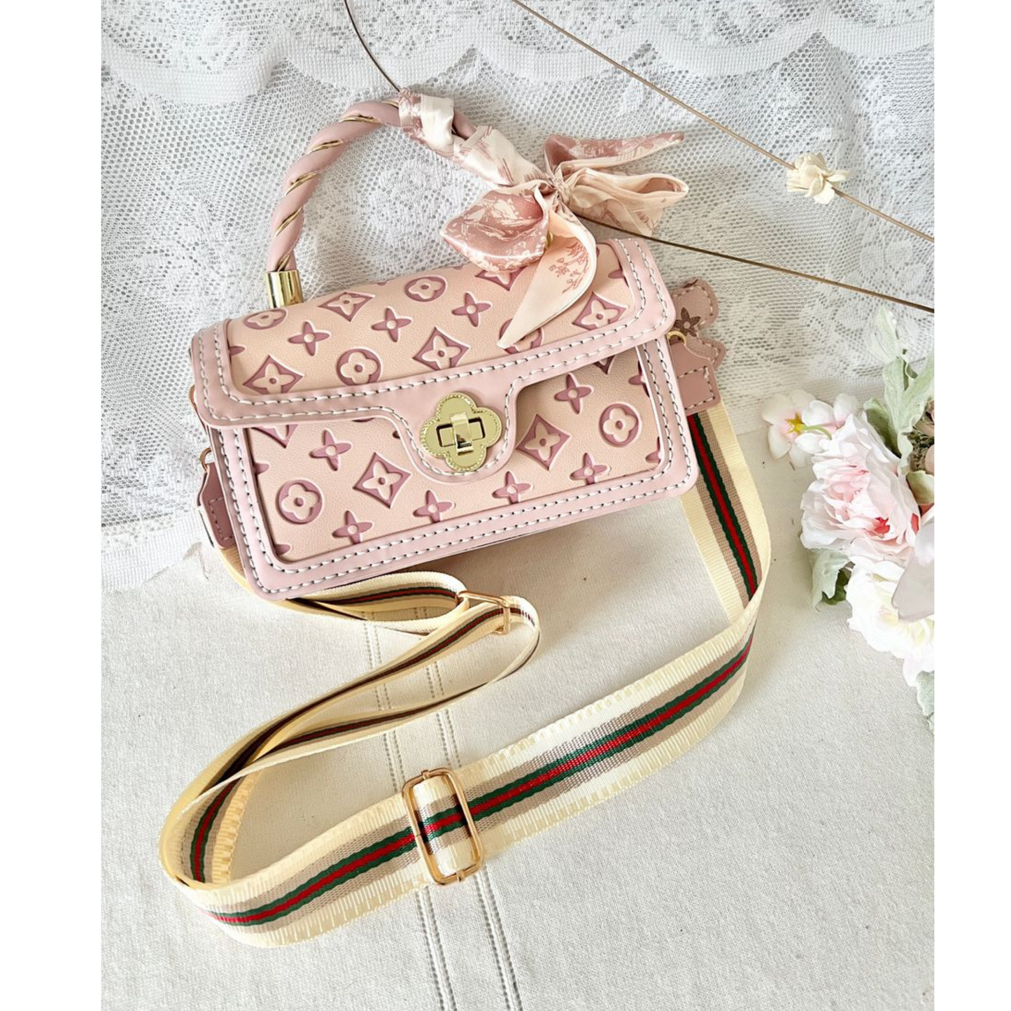 Classy faux leather purse - pink