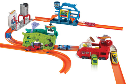 Hot Wheels Fold-Out Play Set Assortment