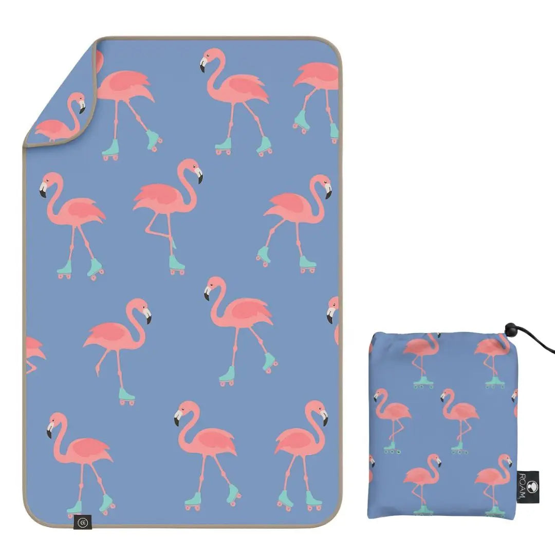 UPF 50+ beach towel w. hood - pink flamingo