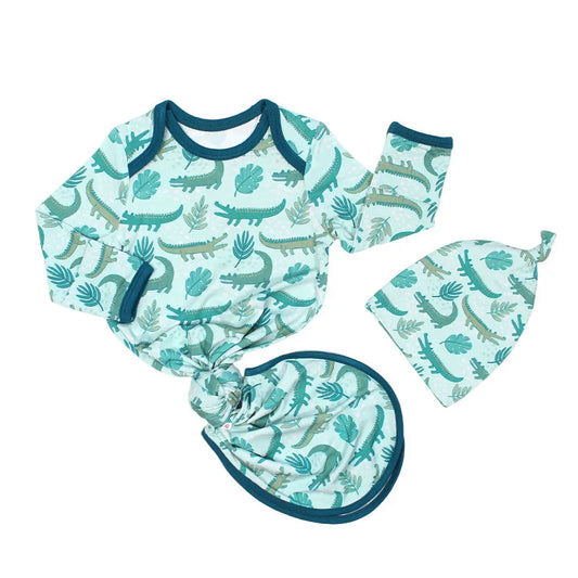 Later gator alligator gown & hat set