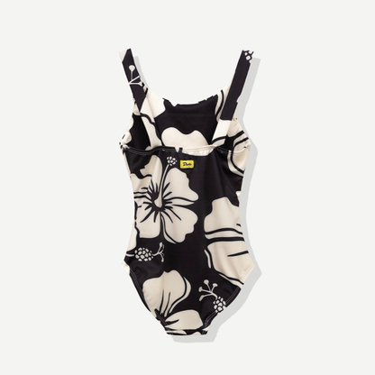 Trouble in paradise one piece